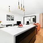 Apartment Easy Rent- Unia Art 90, Basen & Spa, Centrum Free Parking 24h Check-in